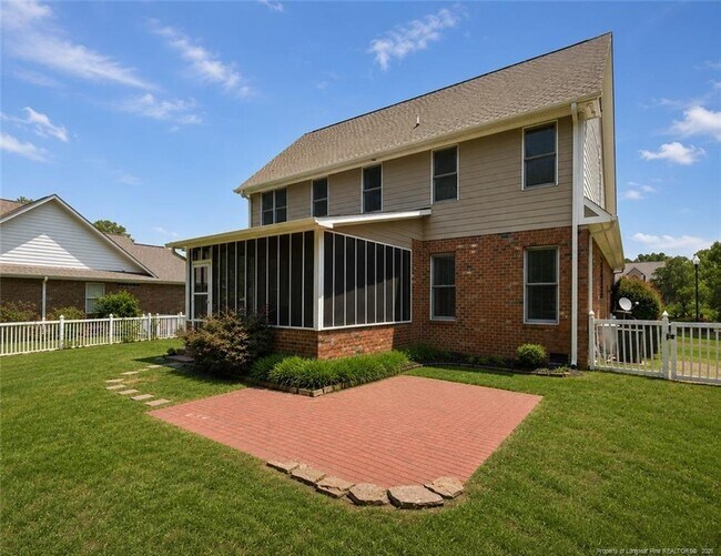 Building Photo - 3010 Metthame Dr