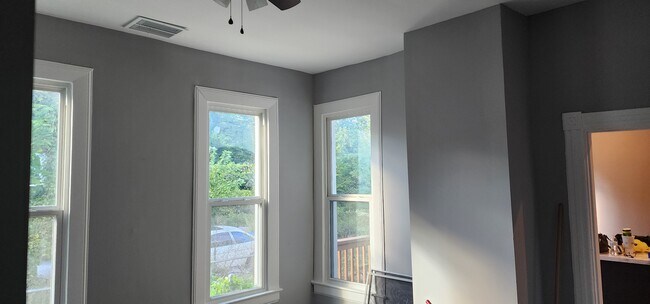 Building Photo - 4277 Margaretta Ave