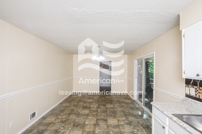 Building Photo - 1859 Woodsboro Dr