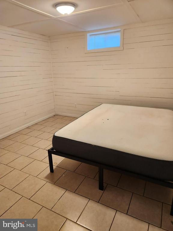 Building Photo - 501 S Seminary St