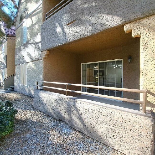 Building Photo - Spacious, Stylish Living in a Guard-Gated West Las Vegas Community in The Lakes with Resort-Style...