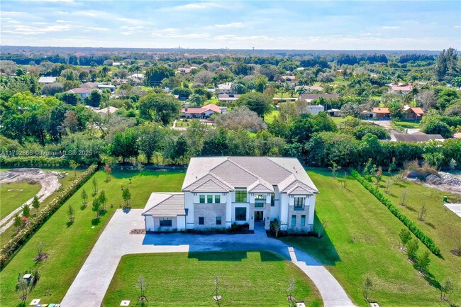 Building Photo - 17130 Magnolia Estates Dr