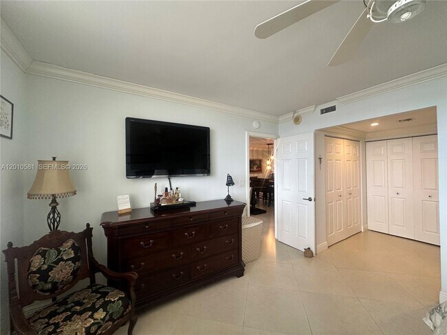 Building Photo - 750 N Ocean Blvd