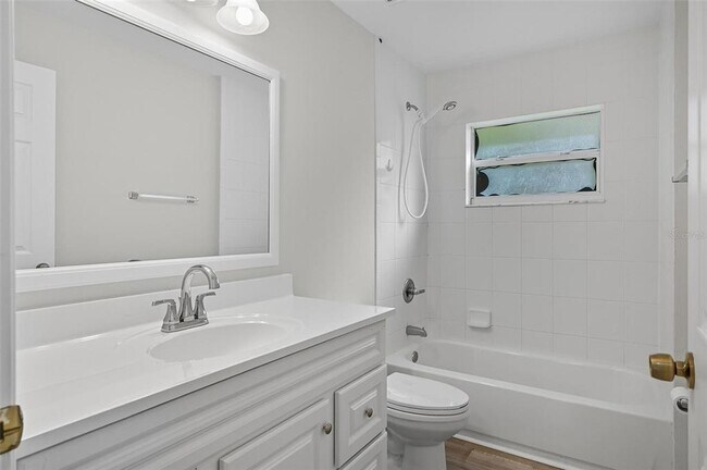 Building Photo - 120 Coral Reef Ct N