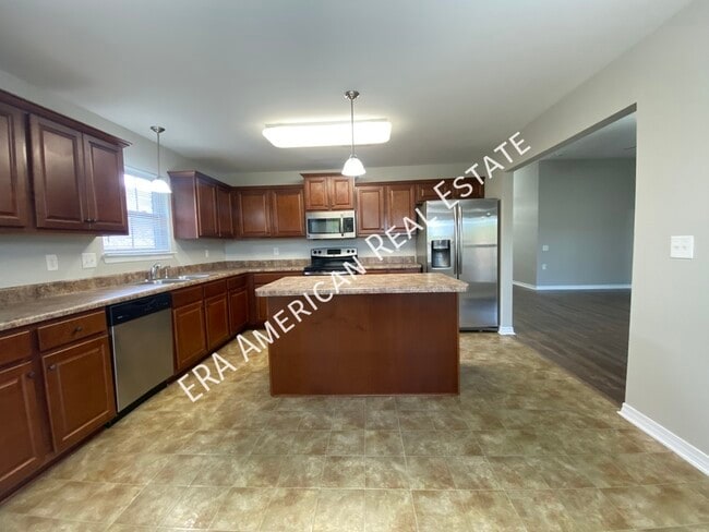 Building Photo - 2024 Bright Water Dr