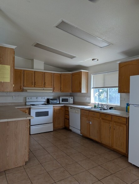 Building Photo - 1144 W Aspen Park Cir
