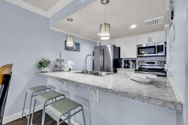 Building Photo - 2001 S Ocean Blvd