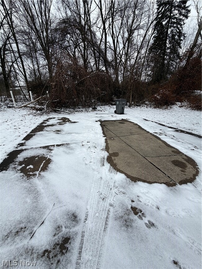 Building Photo - 1870 Cordova Ave