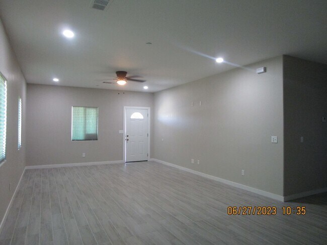 Building Photo - East Bakersfield New Build House -COMING SOON!