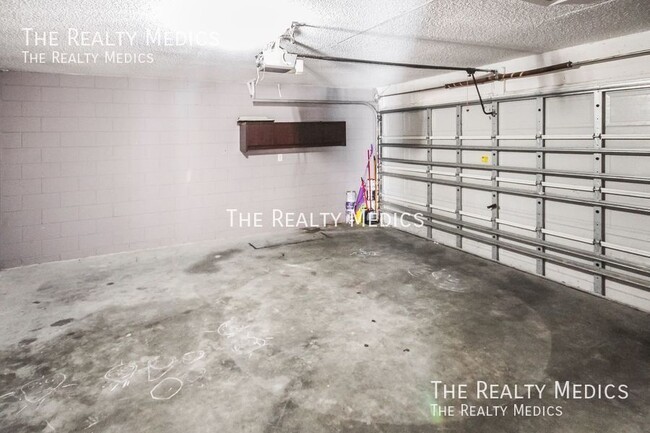 Building Photo - 10 Sawfish Ln