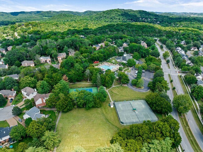 Building Photo - Spotless home in sought after Fieldstone Farms!