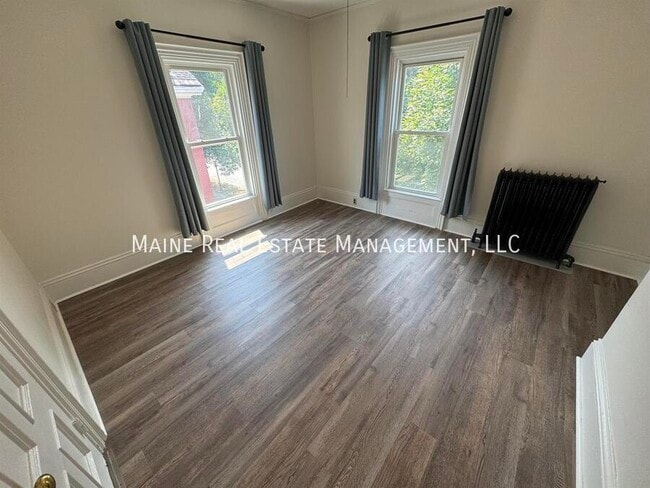 Building Photo - 147 Essex St