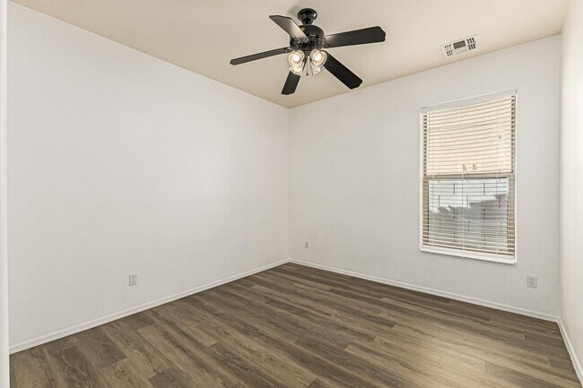 Building Photo - 4511 W T Ryan Ln