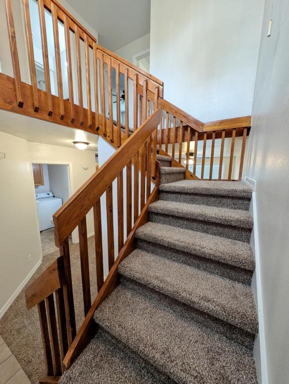 Building Photo - 851 Denver St