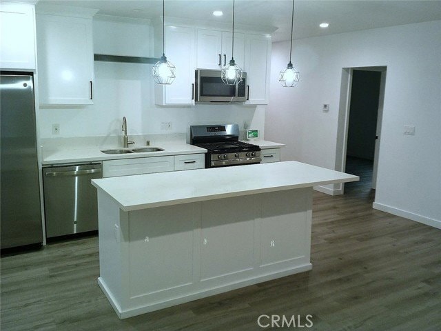 Building Photo - 120 E 68th St