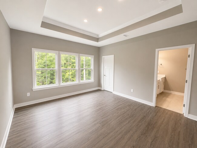 Building Photo - 12 Questover Dr