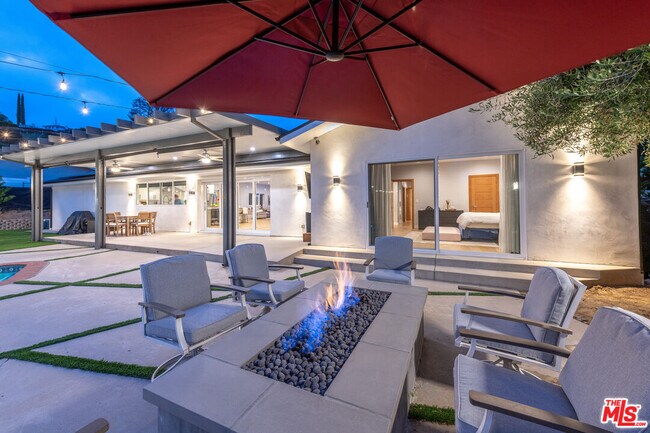 Building Photo - 4629 Cerro Verde Pl