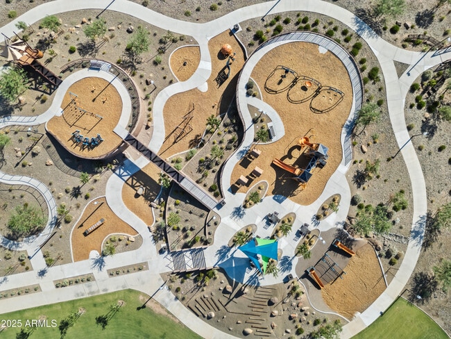 Building Photo - 4658 S Vapor