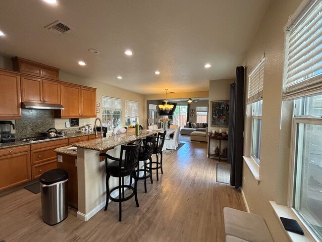 Building Photo - 497 W Felicidad Ave