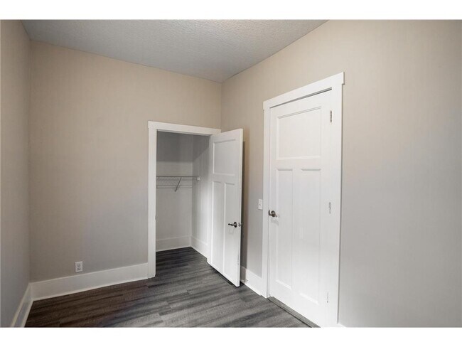 Building Photo - 1602 Johnson St NE