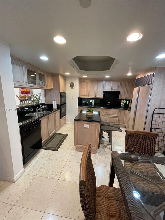 Building Photo - 9559 Collins Ave