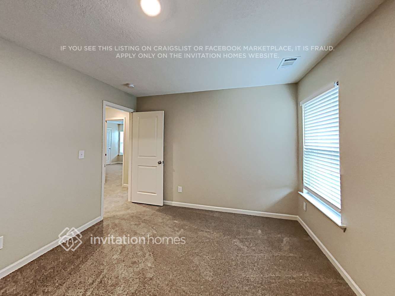 Building Photo - 439 Vermeer Ct