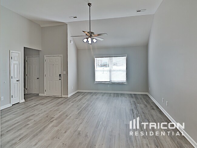 Building Photo - 586 Cameo Ct
