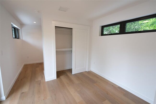 Building Photo - 3116 2nd St