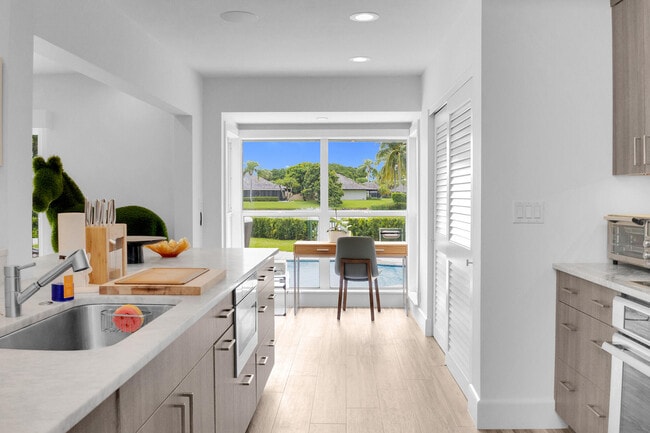 Building Photo - 2291 Las Casitas Dr