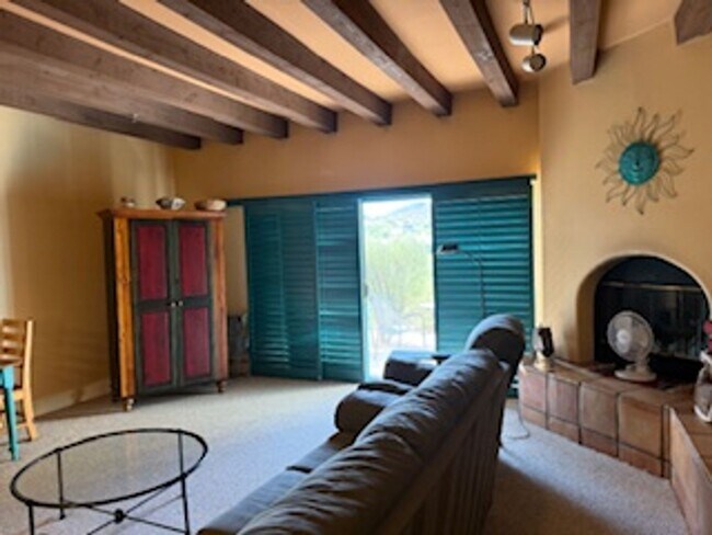 Building Photo - SINGLE LEVEL FURNISHED CASITA IN STARR PASS