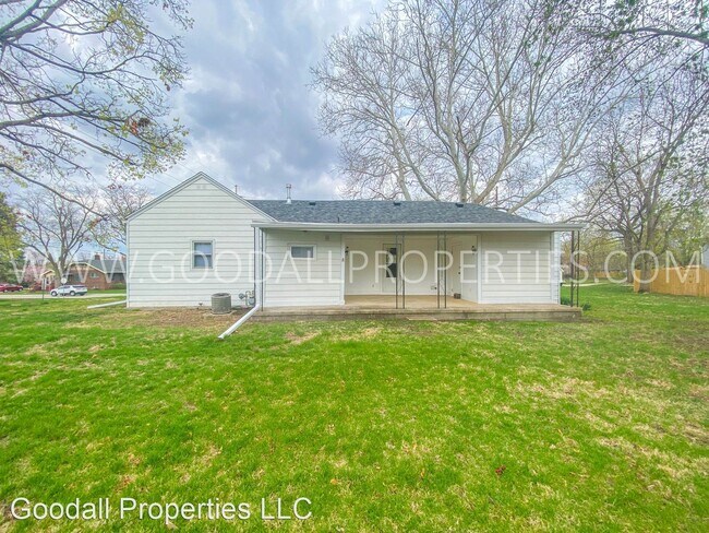 Building Photo - 2 br, 1.5 bath House - 202 S 11th St