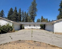 Building Photo - 2755 Fairway Dr