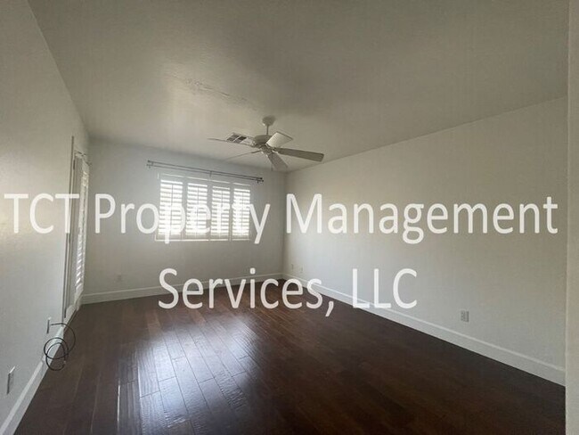 Building Photo - Updated Dual Primary Suite in Great Location!