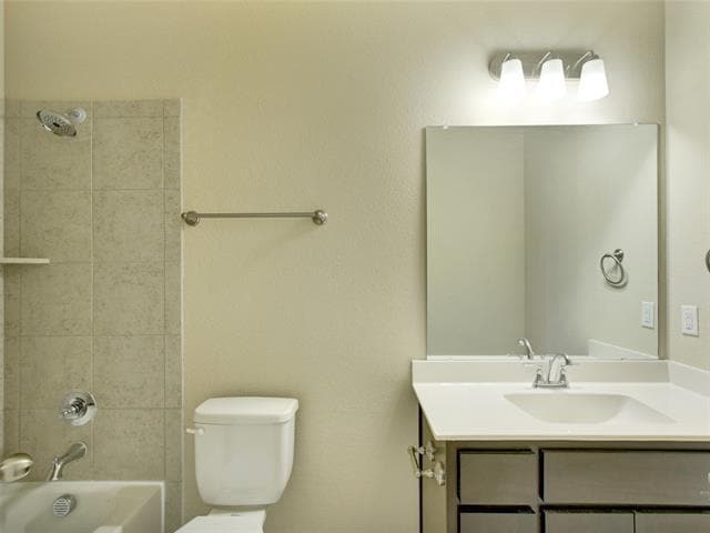 Building Photo - 3225 Solana Cir