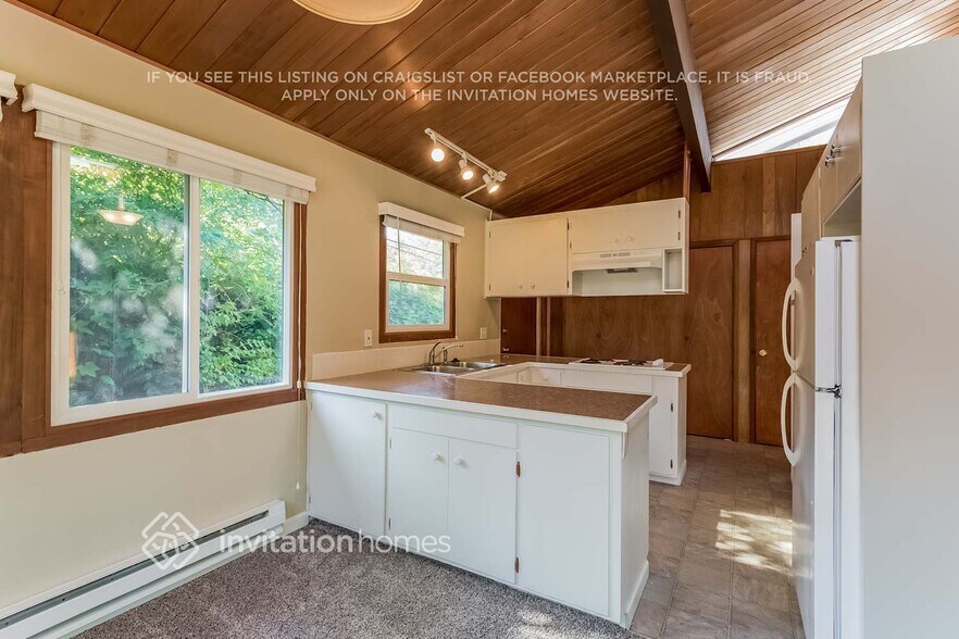 Building Photo - 118 140th St SW