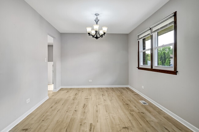 Building Photo - 8456 Dixon Ct