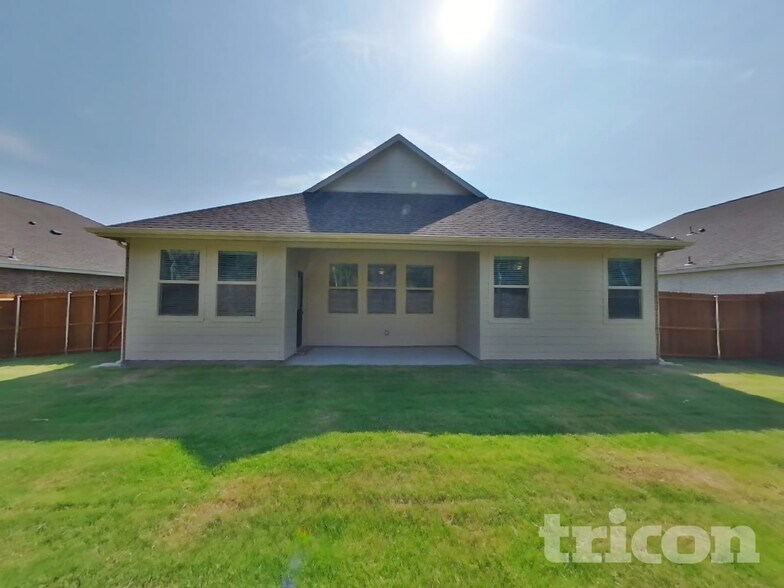 Building Photo - 219 Jenkinson Dr