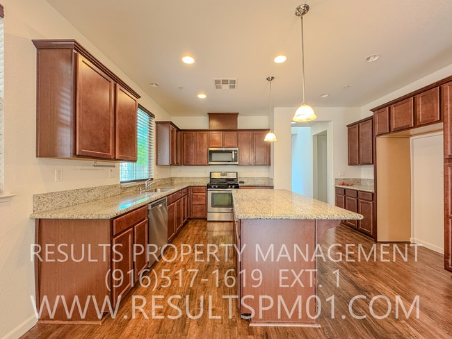 Building Photo - Newly Upgraded West Roseville 4 Bed 3 Bath...