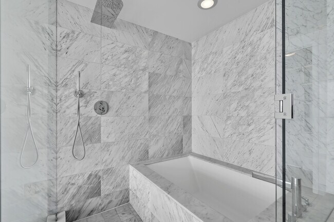 Building Photo - 3131 NE 7th Ave