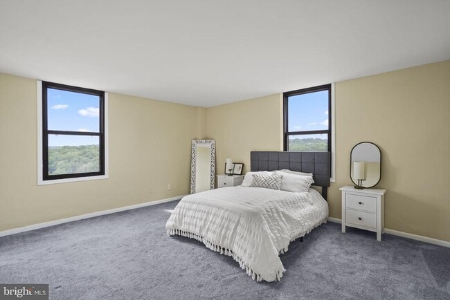 Building Photo - 4600 Duke St