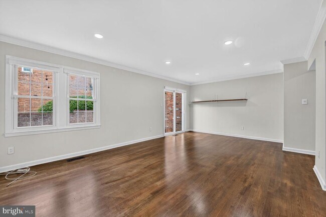 Building Photo - 7426 Hallcrest Dr