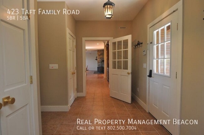 Building Photo - 423 Taft Family Rd