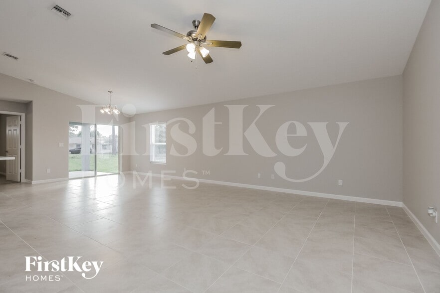 Building Photo - 1182 Jaslo St SE