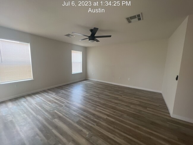 Building Photo - 5713 Silver Screen Dr