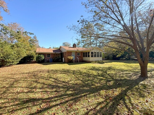 Building Photo - 222 Knox Dr