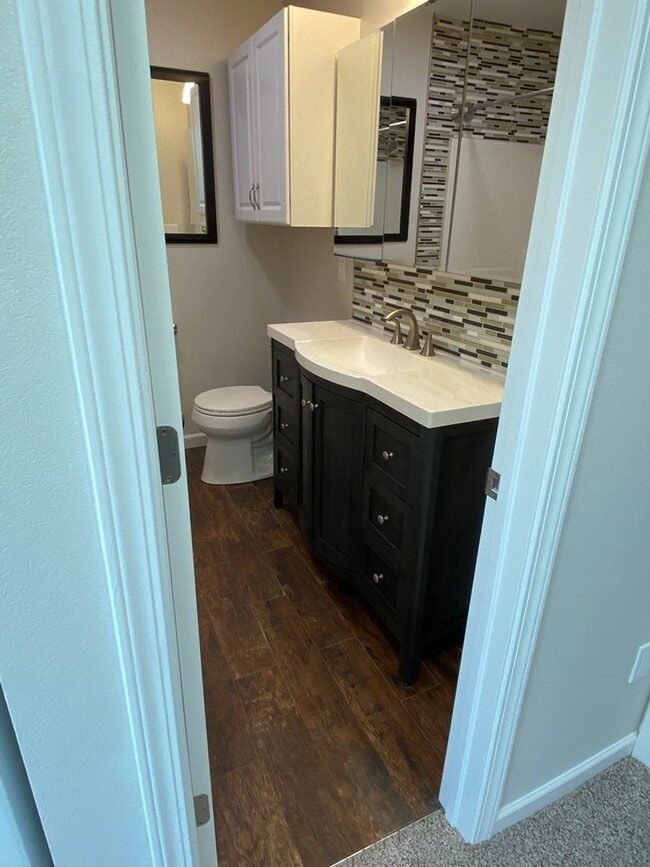 Building Photo - 108 S Tinker Ln