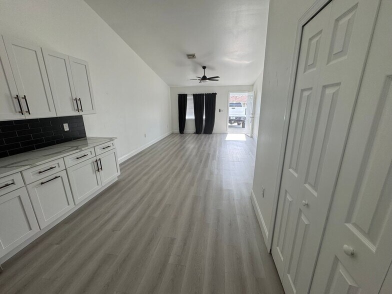 Building Photo - 7296 Pebble Beach Rd