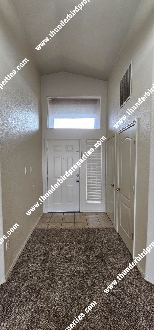 Building Photo - 3100 Shady Spring Dr SW