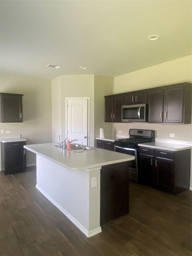 Building Photo - 16937 Rich Pines Dr