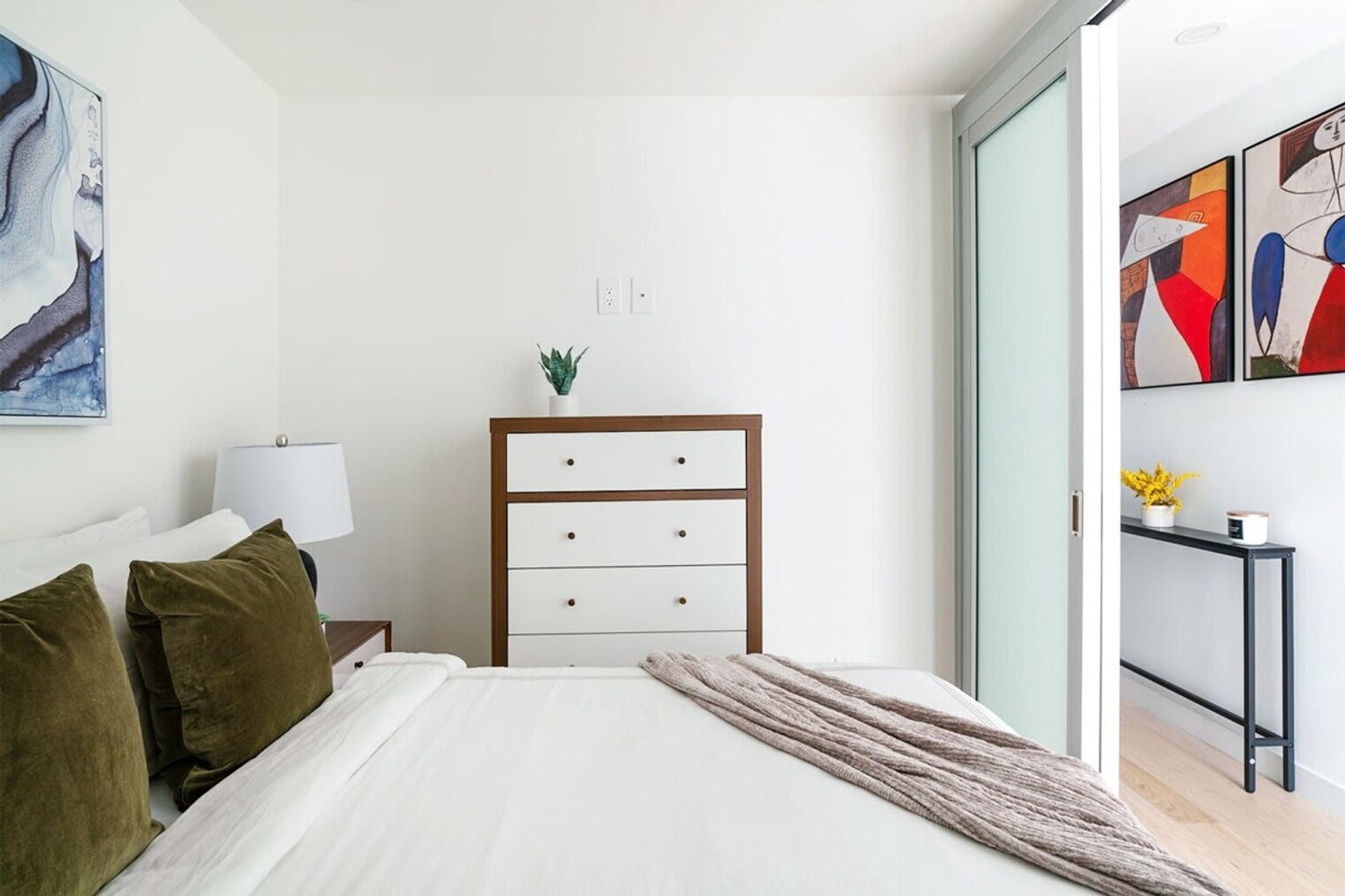 Building Photo - 244 E 75th St